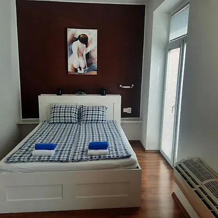 Cathlyn Apartment