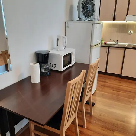 Cathlyn Apartment